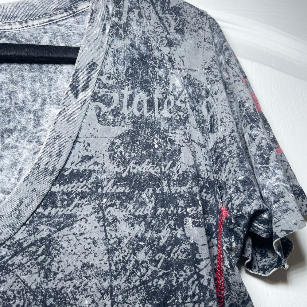 Buckle Affliction Black Gray Cutout V-Neck Graphic Tee - Picture 10 of 15